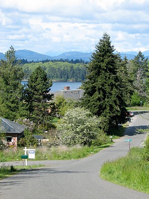 A view from Parkview Drive of Rich Passage on Bainbridge Island. The Parade Grounds are off to the right. A view from Parkview Drive of Rich Passage. The Parade Grounds are off to the right.