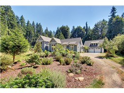A house on Battle Point Drive, Bainridge Island, WA A house on Battle Point Drive, Bainridge Island, WA