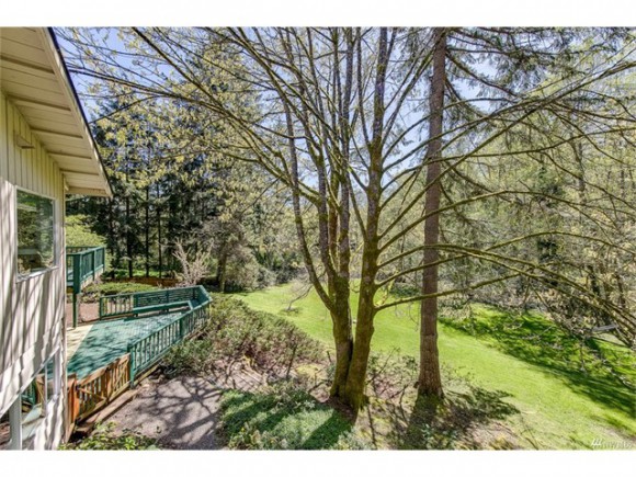 651 Eagle Cliff Rd NE listed by Jen Pells Windermere Bainbridge