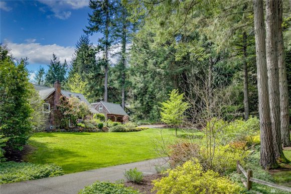 Island Ave on Bainbridge Island sold in 2019